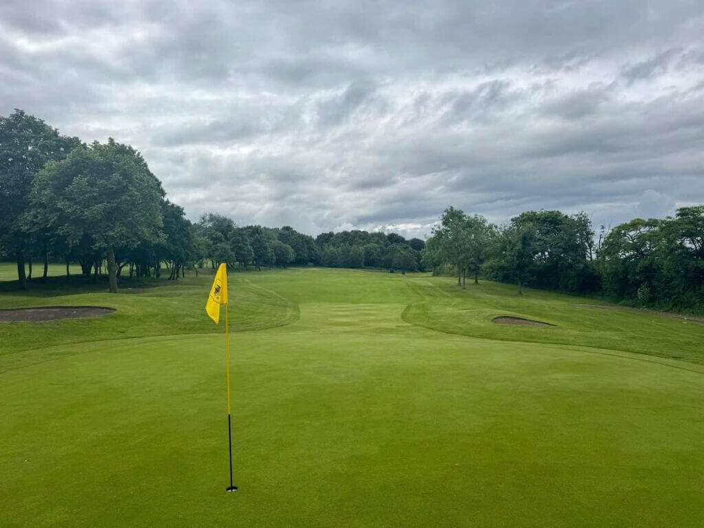 Pontefract 4th green